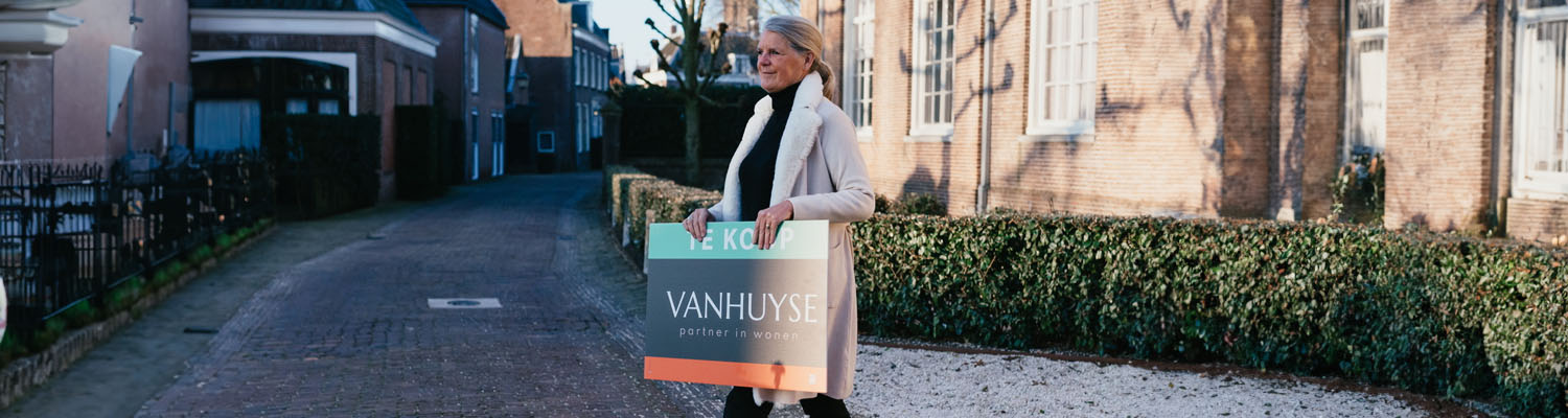 Nicolette van Leeuwe - VanHuyse
