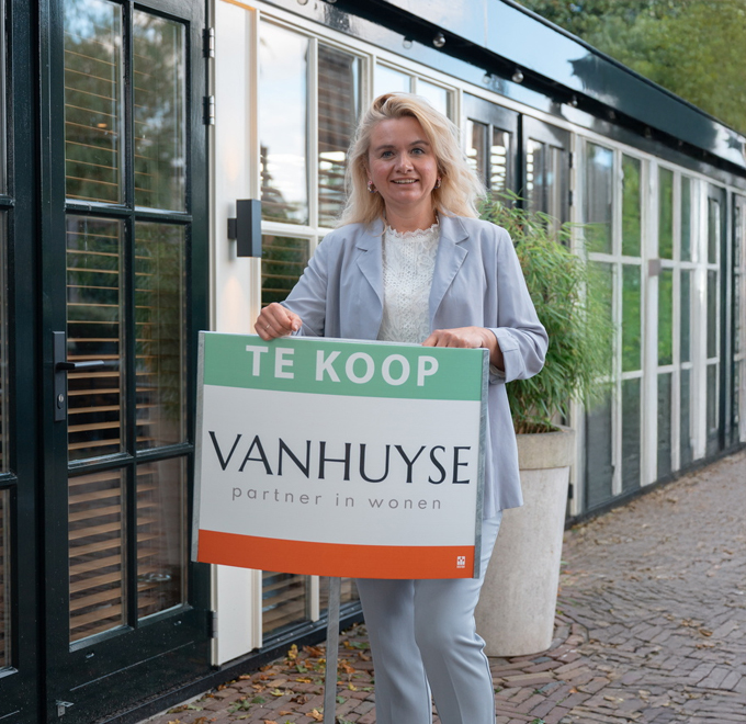Elise Schaaps - NVM Register Makelaar / NVM Register Taxateur