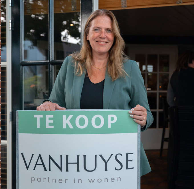 Monique Huizer - NVM Makelaar