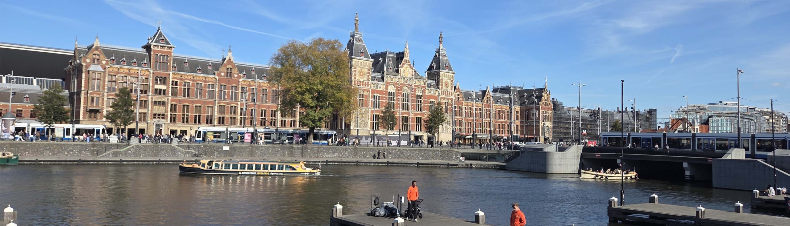 Burgwallen-Nieuwe-Zijde-in-Amsterdam-header