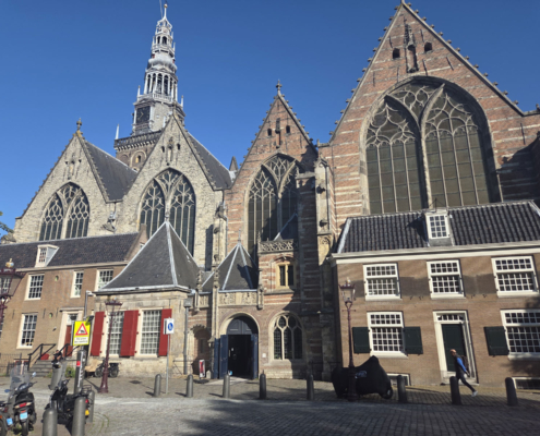 oude-kerk-burgwallen-oude-side-amsterdam